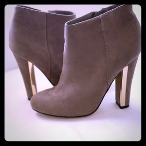 Call it Spring heel boots